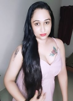 Preethi - Transsexual escort in Hyderabad Photo 5 of 6