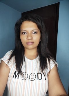Preethika Tamil Independent Girl - Intérprete de adultos in Chennai Photo 3 of 4