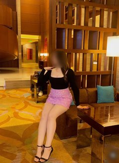 Preeti Available Escort Now - puta in Chandigarh Photo 1 of 4