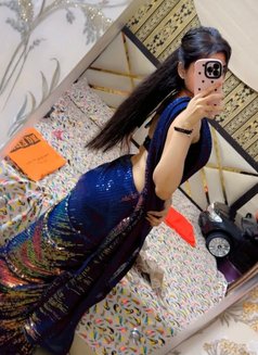 𓊈𒆜❤preeti𒆜𓊉 Cam & Meet Show - puta in Chennai Photo 2 of 4