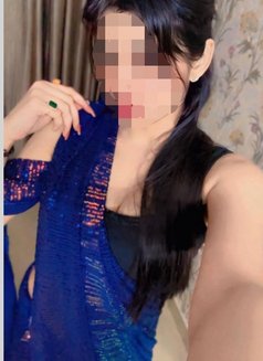 𓊈𒆜❤preeti𒆜𓊉 Cam & Meet Show - puta in Chennai Photo 4 of 4