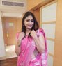Preeti - puta in Pune Photo 1 of 1