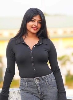 Preeti Shah Real Meet & Cam Show - escort in Chennai Photo 2 of 5