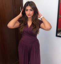 Preeti - puta in Dubai