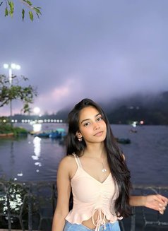 Preeti - puta in Hyderabad Photo 1 of 2