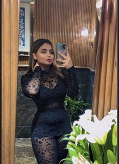 Preeti - escort in New Delhi Photo 3 of 11