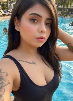 Preeti - escort in New Delhi Photo 4 of 11