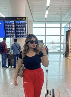 Preeti - escort in New Delhi Photo 5 of 11
