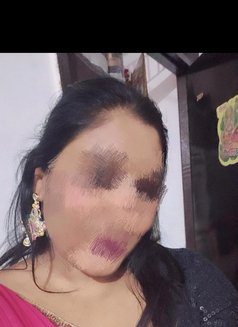 Preeti - escort in Noida Photo 3 of 3
