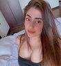 Preeti Sharma - puta in Dubai Photo 1 of 3