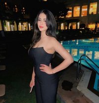 Preeti Sharma - puta in Dubai