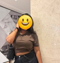 Preeti Singh Cam Queen - puta in Noida