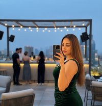 Preeti Singh - puta in Indore