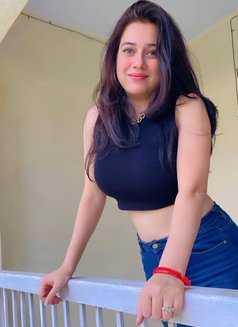 Preeti Verma - puta in Sharjah Photo 1 of 3
