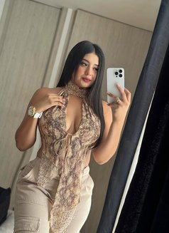 Preeti Vip Model - puta in Dubai Photo 1 of 5