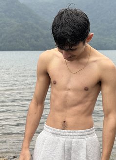 Prem - Acompañantes masculino in Tokyo Photo 1 of 3