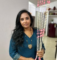 Am latha - puta in Hyderabad Photo 1 of 2