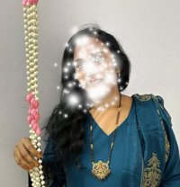 Am latha aunty - puta in Hyderabad
