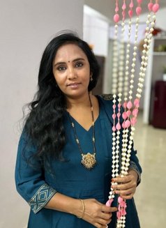 Am latha - puta in Hyderabad Photo 1 of 2
