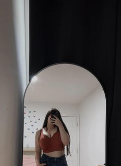 Premium and High Profile Escort 24/7 - puta in Kathmandu Photo 2 of 4