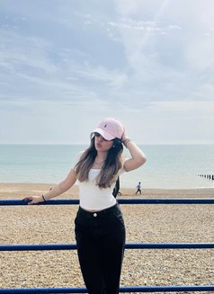 Premium CAM & Real Meet | Elegant - escort in Mumbai Photo 5 of 7