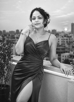 Premium Cams and Real Meeting 🤝 - escort in Bangalore Photo 1 of 1
