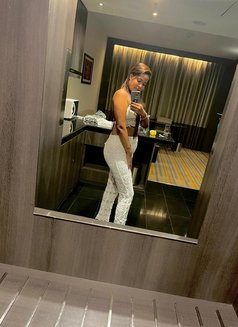 Premium Escort Service 24 Hours - escort in Kolkata Photo 5 of 6