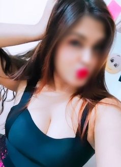 Premium Escort Service - puta in Bangalore Photo 4 of 4