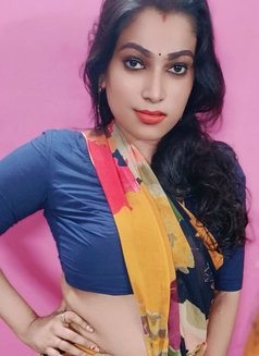 Premium Model Madhavi - Transsexual escort in Chennai Photo 7 of 8