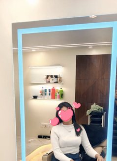 Premium Service & Cam With Hina - puta in Bangalore Photo 1 of 1