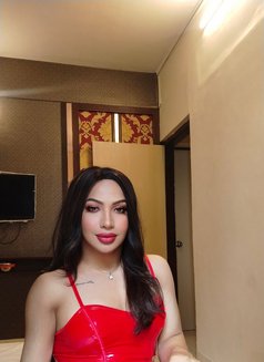 Premium shemale Sanaya - Transsexual escort in Pune Photo 13 of 14