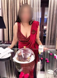 Prerna Milf ( XXX Content Creator ) - puta in Gurgaon Photo 2 of 2