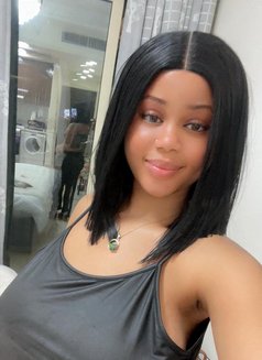 Presh - puta in Dubai Photo 4 of 7