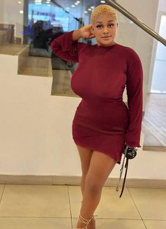 Presh - escort in Accra Photo 1 of 3