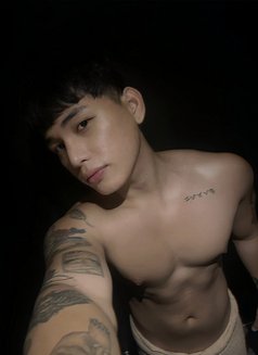Preston - Male escort in Makati City Photo 2 of 11