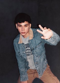 Preston - Male escort in Makati City Photo 6 of 11