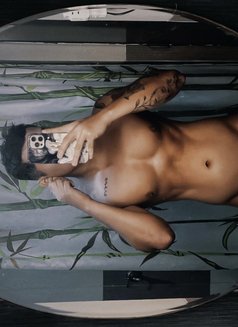 Preston - Male escort in Makati City Photo 8 of 11