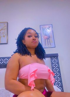 Pretie - escort in Riyadh Photo 3 of 6