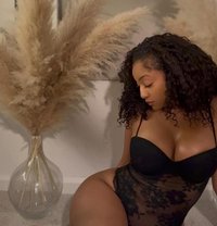 Pretty - escort in Vadodara