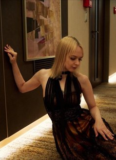 Pretty FIBI 22 Yo - escort agency in Dubai Photo 3 of 27