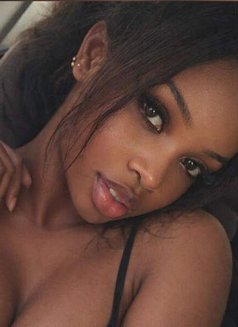 Pretty Annie - Transsexual escort in Accra Photo 12 of 12