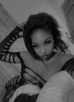 Pretty Annie - Transsexual escort in Lagos, Nigeria Photo 15 of 16