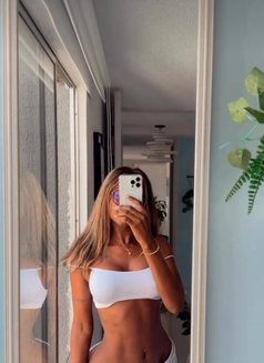 Pretty Bitch Noida, greater Noida - escort in Noida Photo 4 of 8