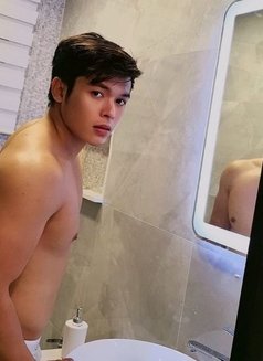 Pretty Boy - Acompañantes masculino in Manila Photo 8 of 10