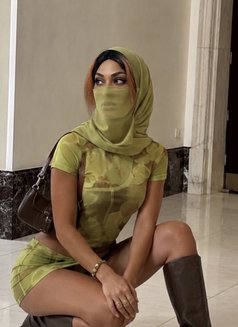 Pretty - escort in Jeddah Photo 3 of 3