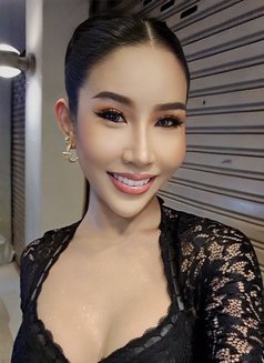 Pretty Celeste - Transsexual escort in Bangkok Photo 8 of 10