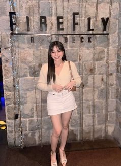 PRETTY CHLOE - escort in Makati City Photo 1 of 6