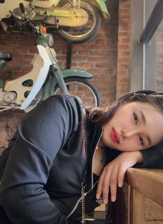 PRETTY CHLOE - escort in Makati City Photo 3 of 7