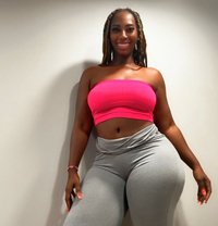 Pretty Emaella - escort in Erbil