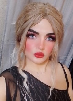 Pretty - Transsexual escort in Cairo Photo 3 of 3